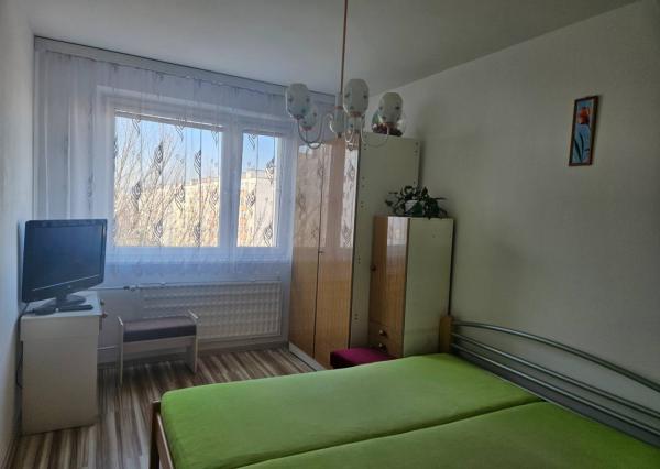  Na predaj 4 izbový byt Pod Hájom (82m2)Dubnica nad Váhom 