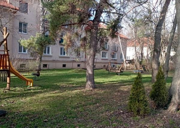 ZNÍŽENÁ CENA! Mestský 2 izbový byt, super lokalita Nitra