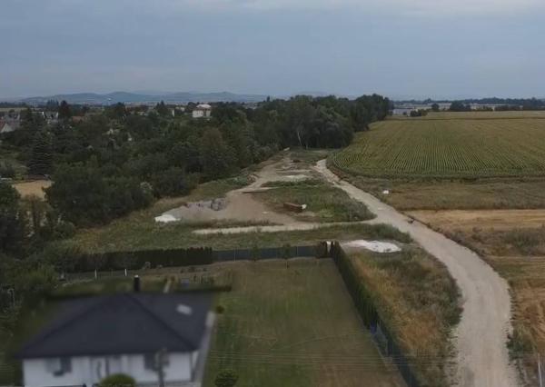 PREDAJ STAVEBNÝ POZEMOK 610 M² BOROVCE /VODA, ELEKTRINA, KANALIZÁCIA/