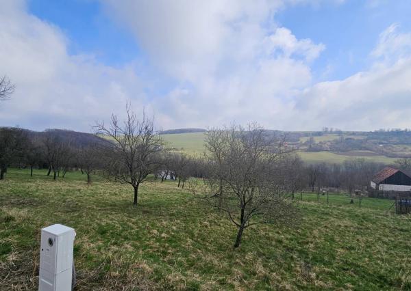 DVA POZEMKY 2 x 830 M2 NA MYJAVSKÝCH KOPANICIACH NA PREDAJ