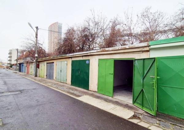 Na predaj garáž, 18 m², Gusevova ul., Bratislava - Mlynské Nivy