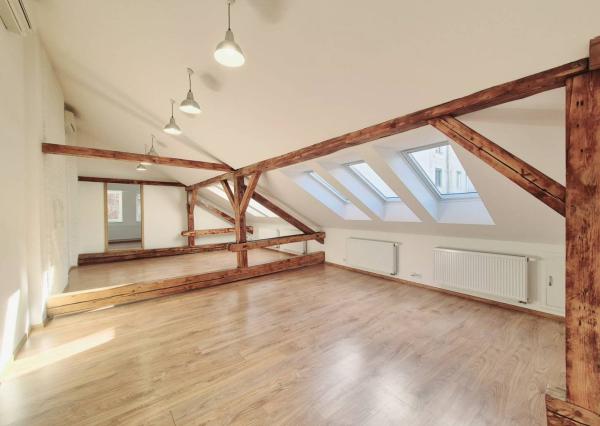 Administratívny priestor, 111 m², Jakubovo nám., klimatizovaný, voľný