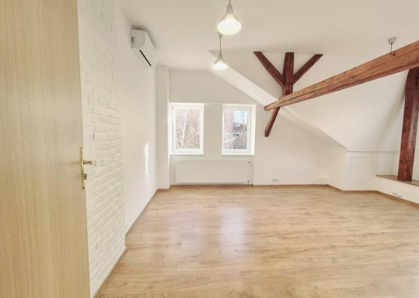 Administratívny priestor, 111 m², Jakubovo nám., klimatizovaný, voľný