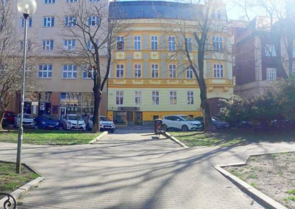 Administratívny priestor, 111 m², Jakubovo nám., klimatizovaný, voľný