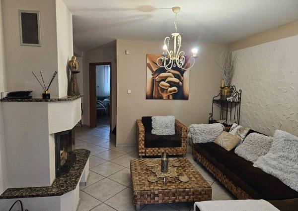 6 izbový rodinný dom v obci Mikušovce  , pozemok 1048 m2