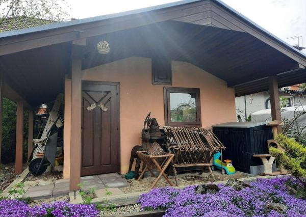 6 izbový rodinný dom v obci Mikušovce  , pozemok 1048 m2