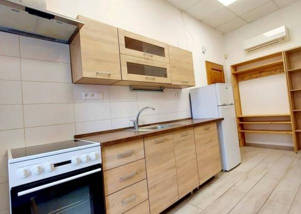 Na prenájom rekonštruovaná garsónka 20 m², Dunajská ulica, Staré Mesto