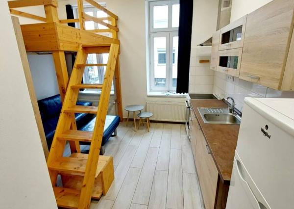 Na prenájom rekonštruovaná garsónka 20 m², Dunajská ulica, Staré Mesto