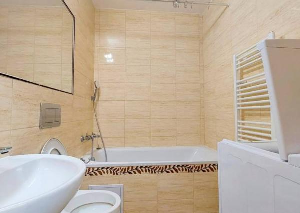 Na prenájom rekonštruovaná garsónka 20 m², Dunajská ulica, Staré Mesto