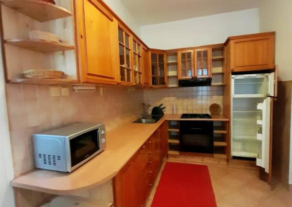 Na prenájom 2,5 izbový byt, 76 m², Dostojevského rad, BA – Staré Mesto