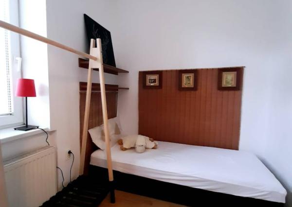 Na prenájom 2,5 izbový byt, 76 m², Dostojevského rad, BA – Staré Mesto