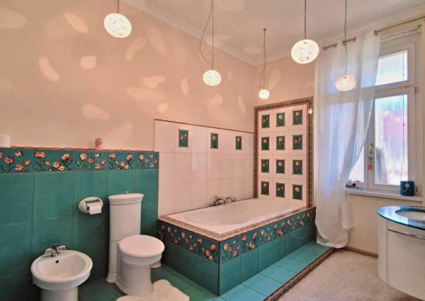 Na prenájom krásny 3-izbový staromestský byt 111 m², Senkiewiczova