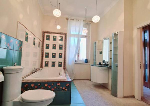 Na prenájom krásny 3-izbový staromestský byt 111 m², Senkiewiczova