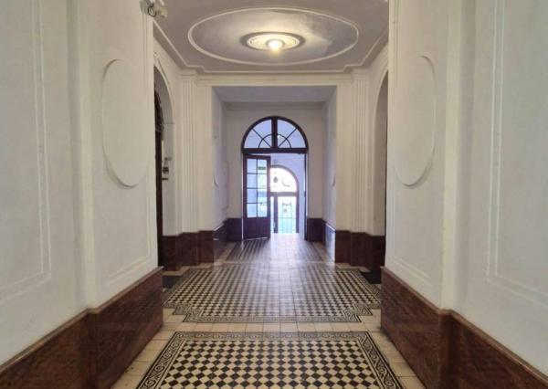 Na prenájom krásny 3-izbový staromestský byt 111 m², Senkiewiczova