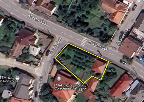 PROJEKT 5i domu s existujúcim prístreškom pre 2 autá s pozemkom 575 m2