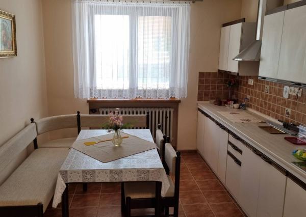 *REZERVOVANÉ*  4-izb rodinný dom s pozemkom 900 m²  - Moravany n/V