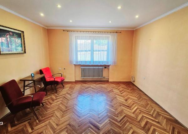 *REZERVOVANÉ*  4-izb rodinný dom s pozemkom 900 m²  - Moravany n/V