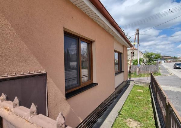 *REZERVOVANÉ*  4-izb rodinný dom s pozemkom 900 m²  - Moravany n/V