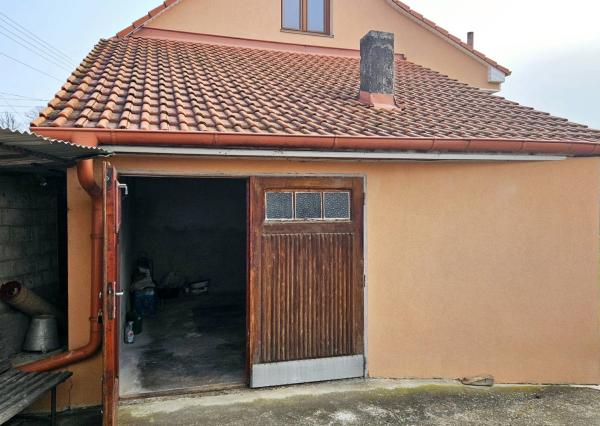 *REZERVOVANÉ*  4-izb rodinný dom s pozemkom 900 m²  - Moravany n/V