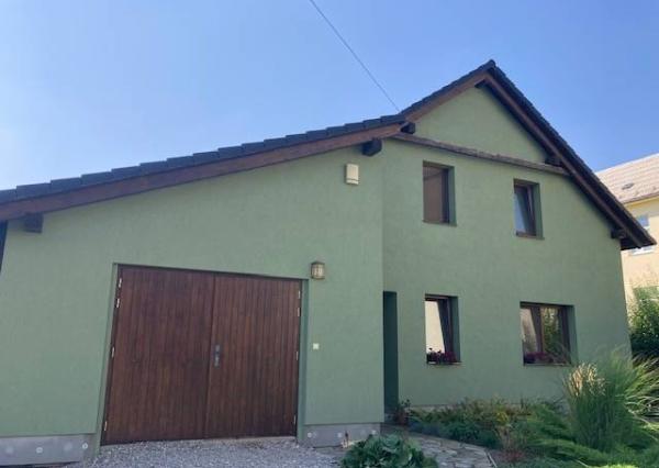 Predám Rodinný Dom ILAVA, pozemok 1146 m2