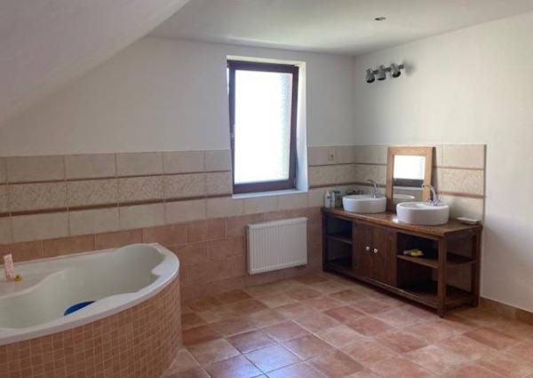 Predám Rodinný Dom ILAVA, pozemok 1146 m2