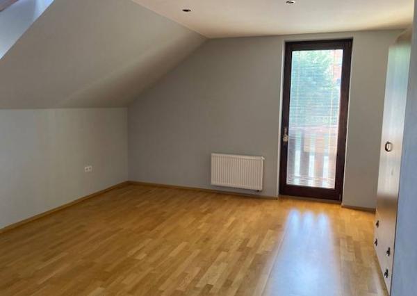 Predám Rodinný Dom ILAVA, pozemok 1146 m2