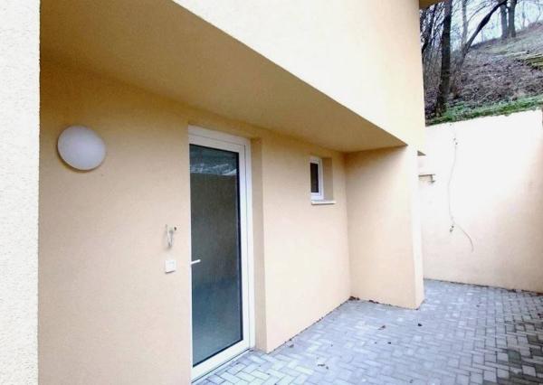 AKCIA !!! 135.000,-€, Trojizbový mezonetový byt Banka pri Piešťanoch