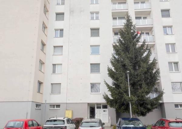 Veľký 4-izbový byt, 90m2, Piešťany