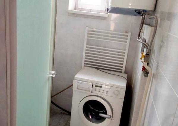 Priestranný rodinný dom s garážou, Vrbové