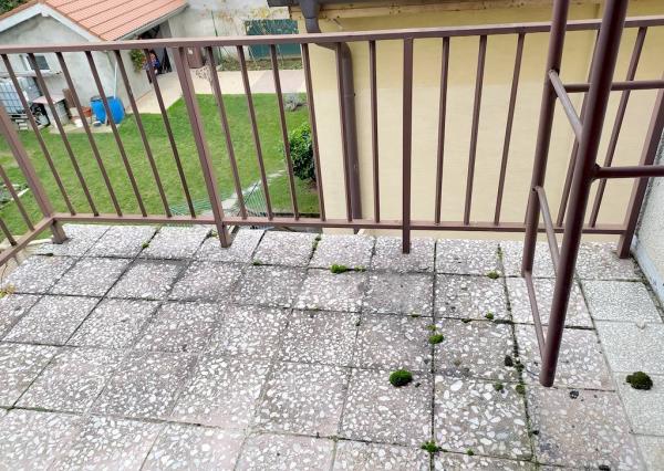 Priestranný rodinný dom s garážou, Vrbové