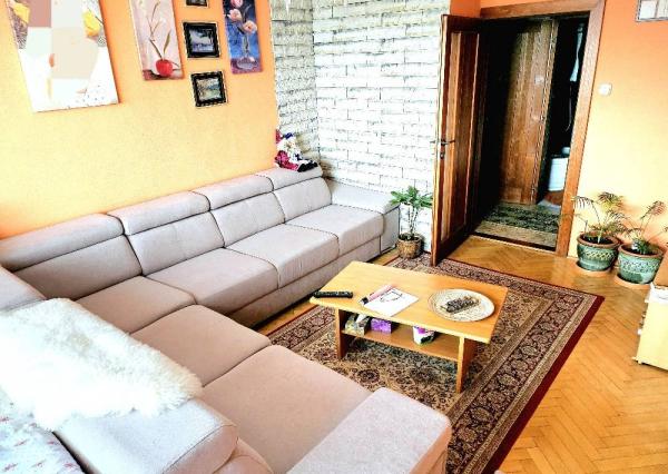 2 izbový byt Bánovce nad Bebravou / CENTRUM / LOGGIA / KOMPLETNÁ REKON