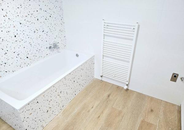 PREDANÉ 2 izbový byt Bánovce nad Bebravou / CENTRUM / TERASA 7 m2 