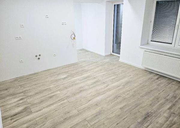 PREDANÉ 2 izbový byt Bánovce nad Bebravou / CENTRUM / TERASA 7 m2 