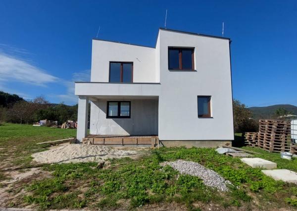 Novostavba RD v Trenčianskom Jastrabí - pozemok 577m2