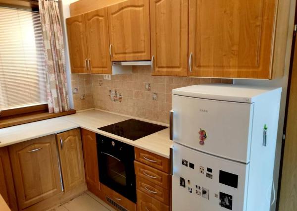 Murovaná chata v rekreačnej oblasti , Moravany nad Váhom - Výtoky