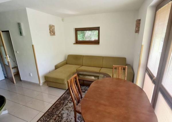 Murovaná chata v rekreačnej oblasti , Moravany nad Váhom - Výtoky