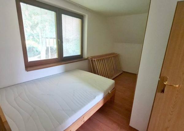 Murovaná chata v rekreačnej oblasti , Moravany nad Váhom - Výtoky