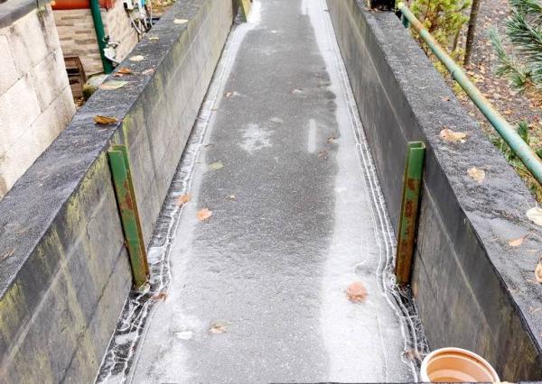 Murovaná chata v rekreačnej oblasti , Moravany nad Váhom - Výtoky