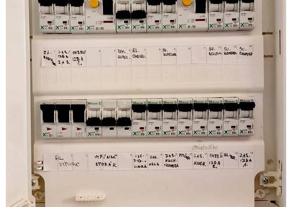 Murovaná chata v rekreačnej oblasti , Moravany nad Váhom - Výtoky