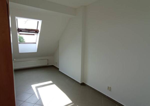 Kancelárske / obchodné priestory na prenájom 87 m2, Nitra- Pešia zóna