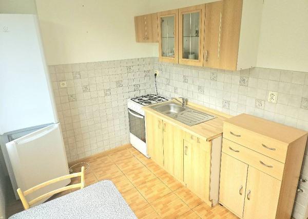 2 izbový byt Bánovce nad Bebravou - 53m2 / CENTRUM / LOGGIA  / PIVNICA