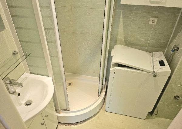 2 izbový byt Bánovce nad Bebravou - 53m2 / CENTRUM / LOGGIA  / PIVNICA