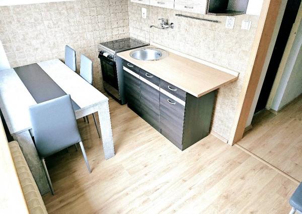 1 izbový byt Bánovce nad Bebravou / CENTRUM  / LOGGIA / EXKLUZÍVNE IBA