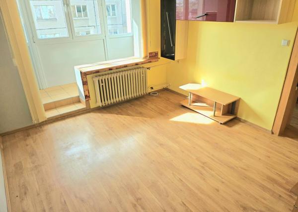 1 izbový byt Bánovce nad Bebravou / CENTRUM  / LOGGIA / EXKLUZÍVNE IBA