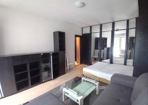 Prenájom krásny 2-izbový byt + loggia v peknom, tichom prostredí, Nové