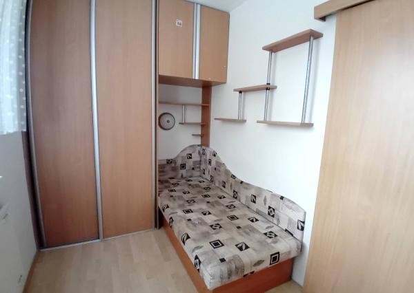 Prenájom krásny 2-izbový byt + loggia v peknom, tichom prostredí, Nové