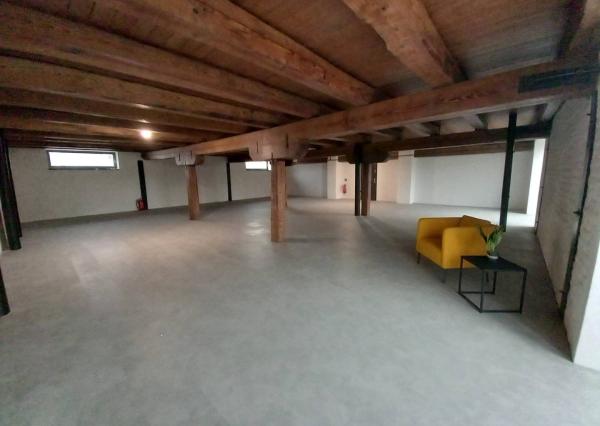 Prenájom priestranné obchodné priestory 150m2 + skladový priestor 50m2