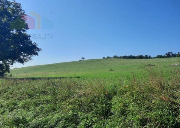 Stavebný pozemok 751 m2  Lednické Rovné-Medné