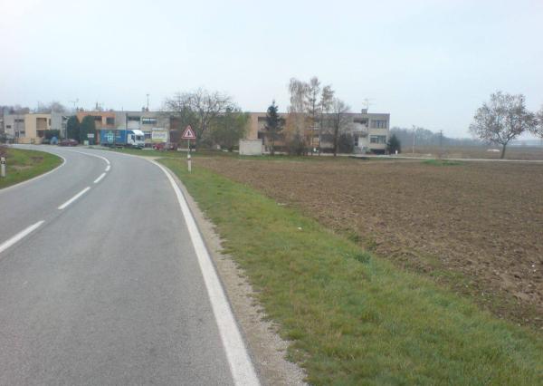 Pozemok pri meste Piešťany 40,-/m2 -  Moravany nad Váhom - 5 ha