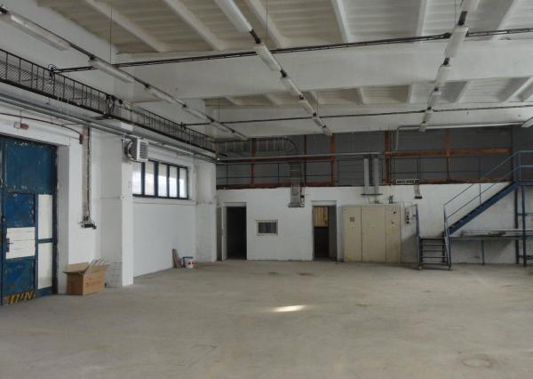 Prenájom výrobno-skladových priestorov - 650 m2, Madunice